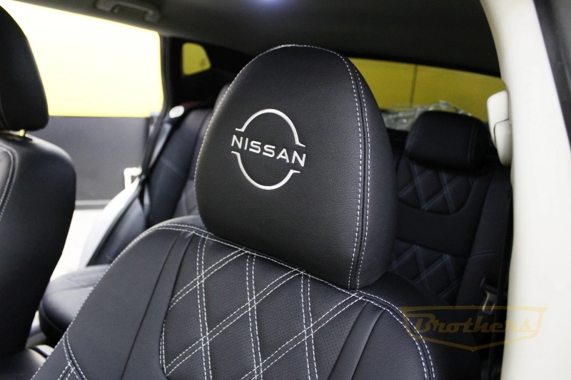 Чехлы на Nissan Qashqai J11, серии "Aurora" - серая строчка, ромбы