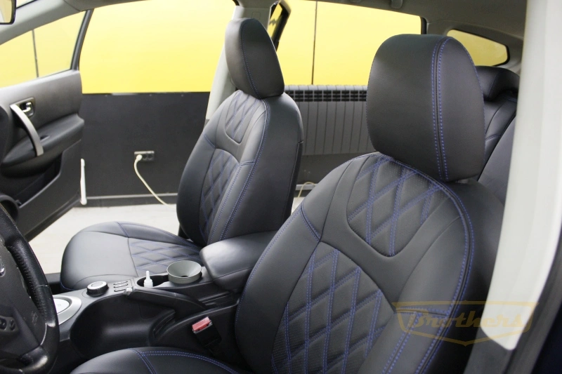 Чехлы для Nissan Qashqai J10 +2 серии "Premium" - синяя строчка, ромбы