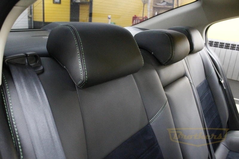  Чехлы на Mazda 3 (BM) рестайлинг, серии "Premium Plus" - зеленая трочка