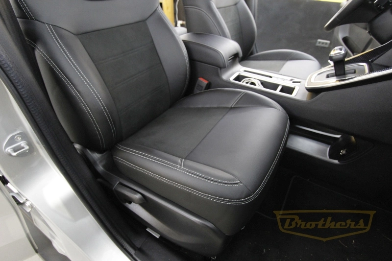 Чехлы на сидения Haval M6 II серии "Alcantara" - серая строчка