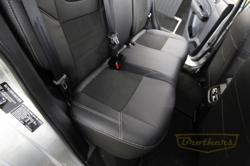 Чехлы на сидения Haval M6 II серии "Alcantara" - серая строчка