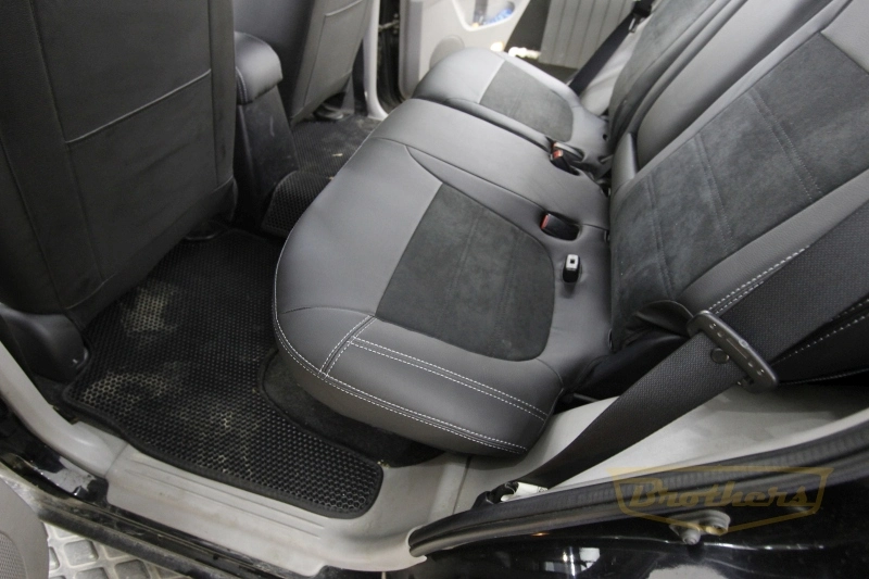 Чехлы на Mitsubishi Pajero Sport 2 (Intence), 2008 - 2013 серии "Alcantara" - серая строчка, продление передних сидений