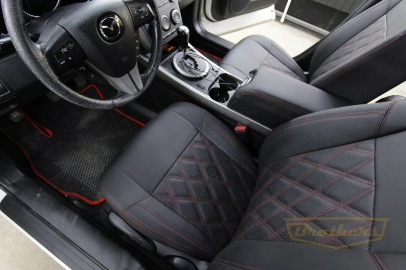 Чехлы на Mazda CX-7, серии "Premium" - красная строчка, ромбы