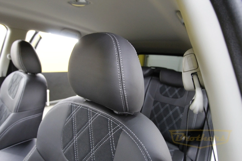 Авточехлы на сидения Хавал Haval M6 II серии "Alcantara" - серая строчка, ромбы