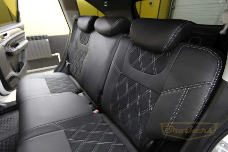 Авточехлы на сидения Хавал Haval M6 II серии "Alcantara" - серая строчка, ромбы