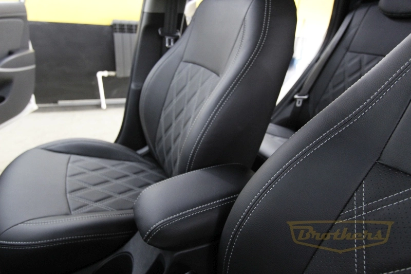 Чехлы на Hyundai Solaris (хэтчбек), серии "Premium" - серая строчка, ромбы