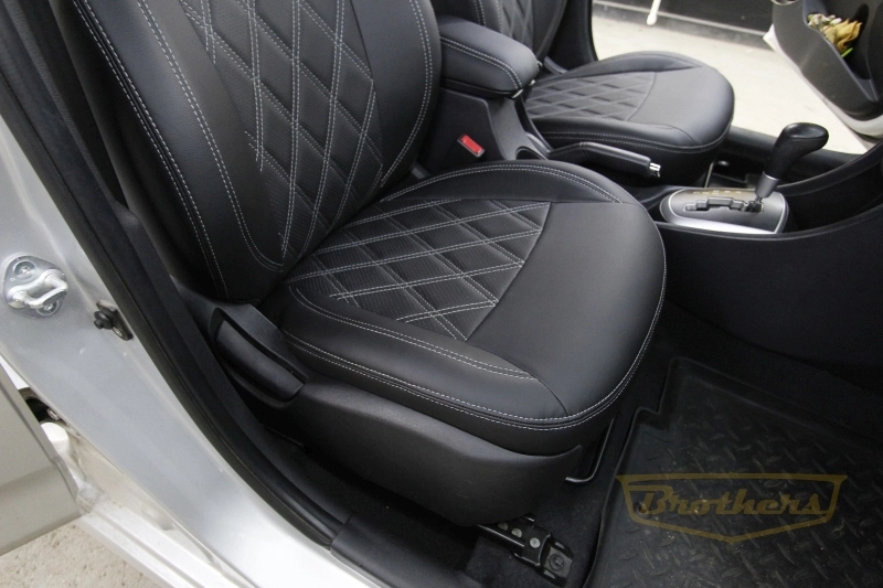 Чехлы на Hyundai Solaris (хэтчбек), серии "Premium" - серая строчка, ромбы