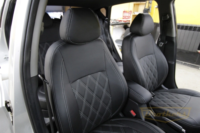 Чехлы на Hyundai Solaris (хэтчбек), серии "Premium" - серая строчка, ромбы