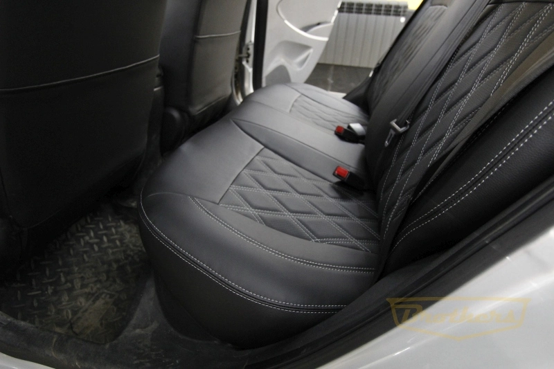 Чехлы на Hyundai Solaris (хэтчбек), серии "Premium" - серая строчка, ромбы