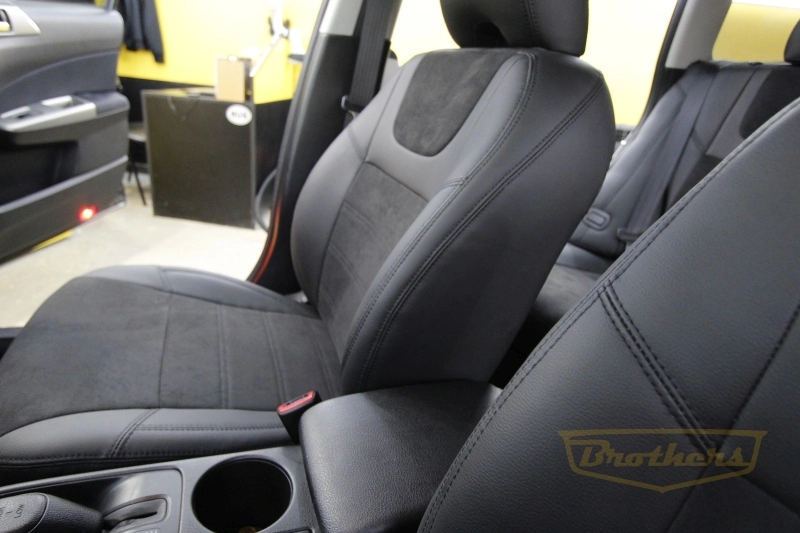 Чехлы на Subaru Forester 3 (SH), серии "Alcantara Full" - черная строчка