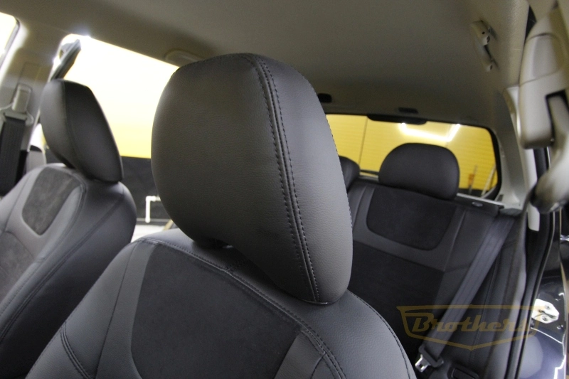 Чехлы на Subaru Forester 3 (SH), серии "Alcantara Full" - черная строчка