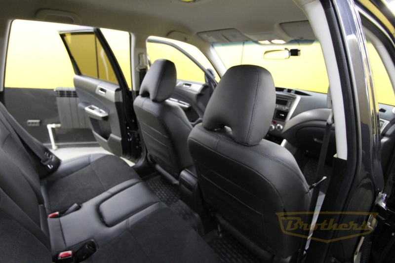 Чехлы на Subaru Forester 3 (SH), серии "Alcantara Full" - черная строчка