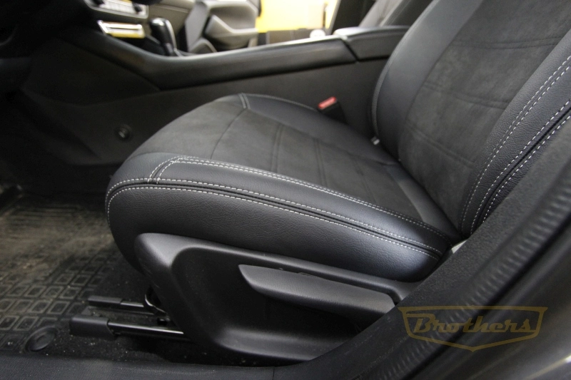 Чехлы на Mazda 6 III (GJ, рестайлинг)  серии "Aurora" - серая строчка, продление передних и задних сидений алькантарой