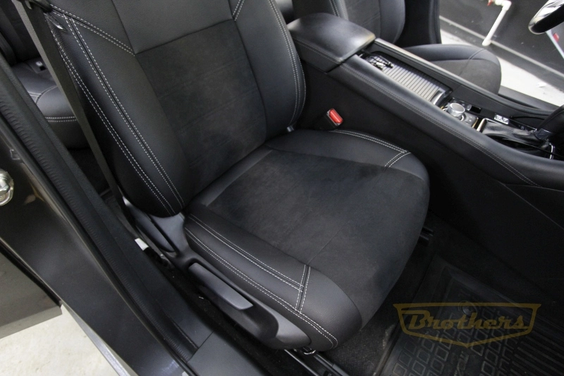 Чехлы на Mazda 6 III (GJ, рестайлинг)  серии "Aurora" - серая строчка, продление передних и задних сидений алькантарой