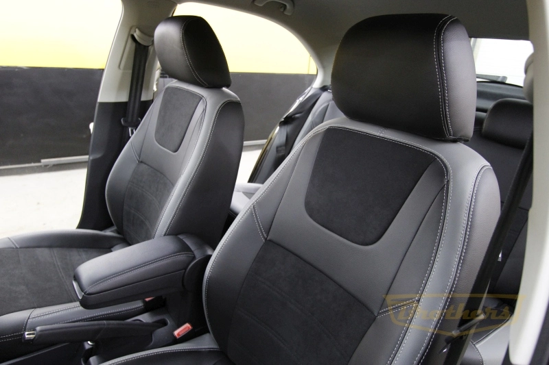 Чехлы на Skoda Rapid, серии "Alcantara" - серая строчка, продление передних сидений, серые лепестки Чехлы на Skoda Rapid, серии "Alcantara" - серая строчка, продление передних сидений, серые лепестки