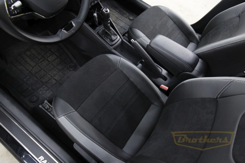 Чехлы на Skoda Rapid, серии "Alcantara" - серая строчка, продление передних сидений, серые лепестки Чехлы на Skoda Rapid, серии "Alcantara" - серая строчка, продление передних сидений, серые лепестки