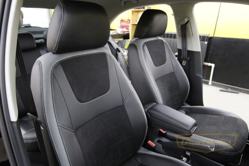 Чехлы на Skoda Rapid, серии "Alcantara" - серая строчка, продление передних сидений, серые лепестки Чехлы на Skoda Rapid, серии "Alcantara" - серая строчка, продление передних сидений, серые лепестки