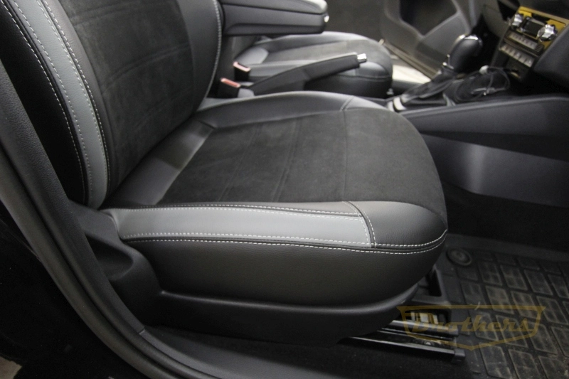 Чехлы на Skoda Rapid, серии "Alcantara" - серая строчка, продление передних сидений, серые лепестки Чехлы на Skoda Rapid, серии "Alcantara" - серая строчка, продление передних сидений, серые лепестки