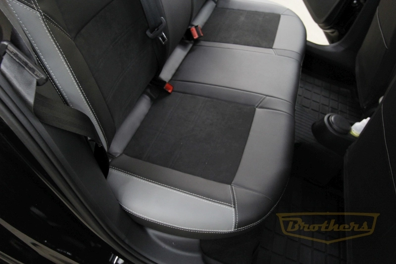 Чехлы на Skoda Rapid, серии "Alcantara" - серая строчка, продление передних сидений, серые лепестки Чехлы на Skoda Rapid, серии "Alcantara" - серая строчка, продление передних сидений, серые лепестки