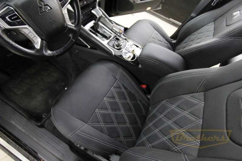 Чехлы на Mitsubishi Pajero Sport 3, серии "Premium" - серая строчка, ромбы, логотипы