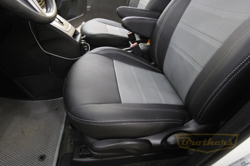 Чехлы на Mazda 5 (6 мест), серии "Premium" - серая строчка, вставка серого цвета