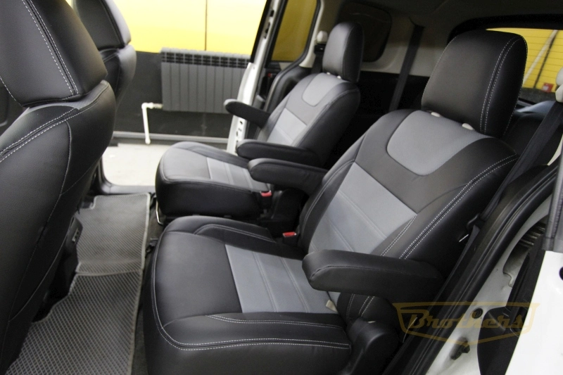 Чехлы на Mazda 5 (6 мест), серии "Premium" - серая строчка, вставка серого цвета