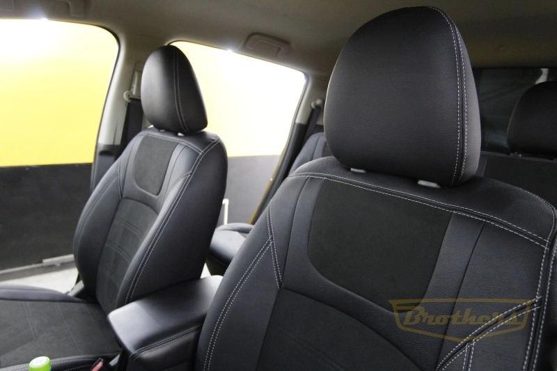 Авточехлы для Mitsubishi L200 V, рестайлинг серии "Aurora" - серая строчка, продление переднего ряда алькантарой