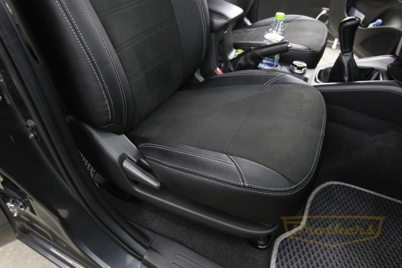 Авточехлы для Mitsubishi L200 V, рестайлинг серии "Aurora" - серая строчка, продление переднего ряда алькантарой