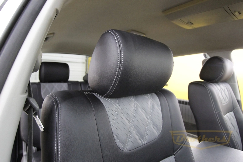 Чехлы для сидений Toytota Tundra 2 (Texas Edition) серии "Premium" - серая строчка, ромбы, серый центр