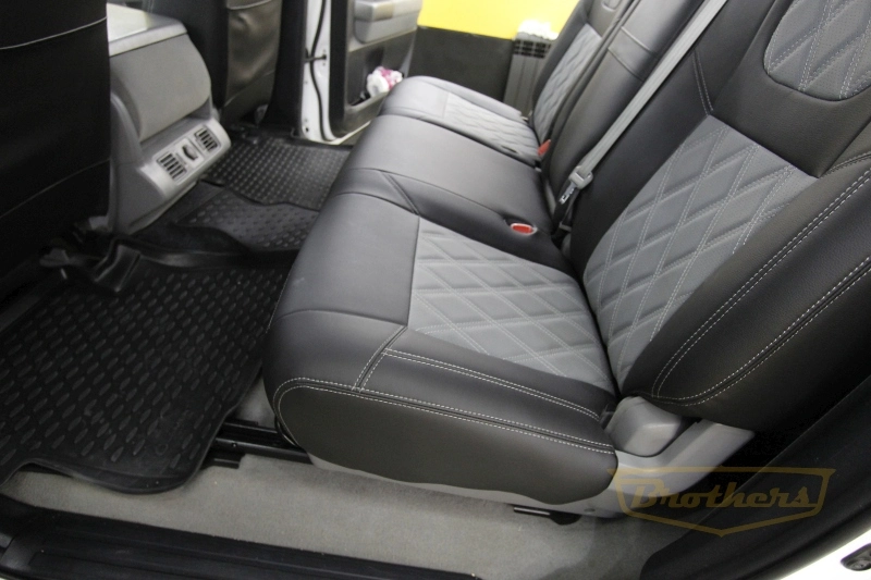 Чехлы для сидений Toytota Tundra 2 (Texas Edition) серии "Premium" - серая строчка, ромбы, серый центр