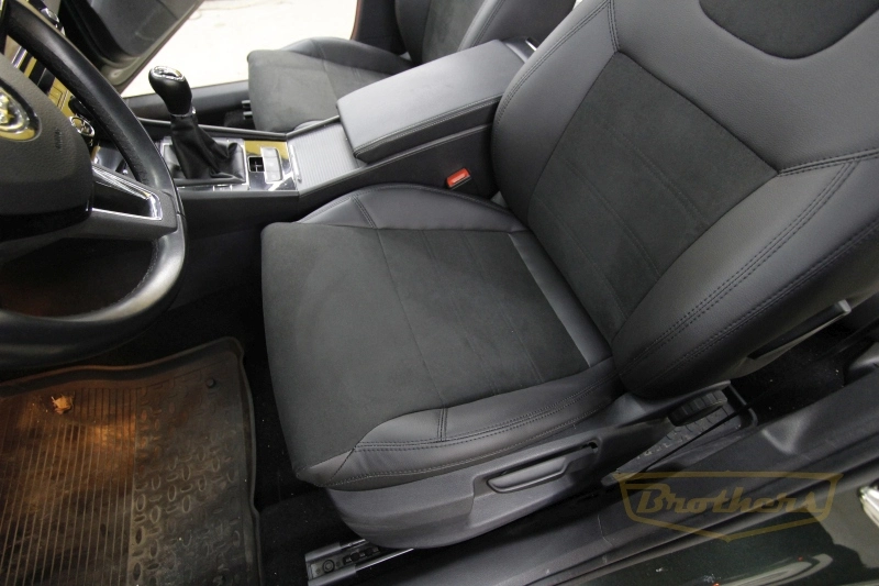 Чехлы на Skoda Superb 3 (Style), серии "Alcantara Full" - черная строчка Чехлы на Skoda Superb 3 (Style), серии "Alcantara Full" - черная строчка