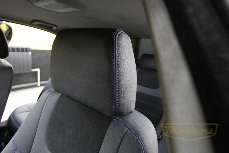 Чехлы BMW 3 (E90) серии "Aurora" (с алькантарой) - синяя строчка