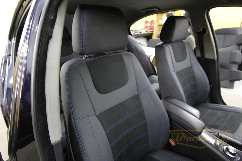 Чехлы BMW 3 (E90) серии "Aurora" (с алькантарой) - синяя строчка