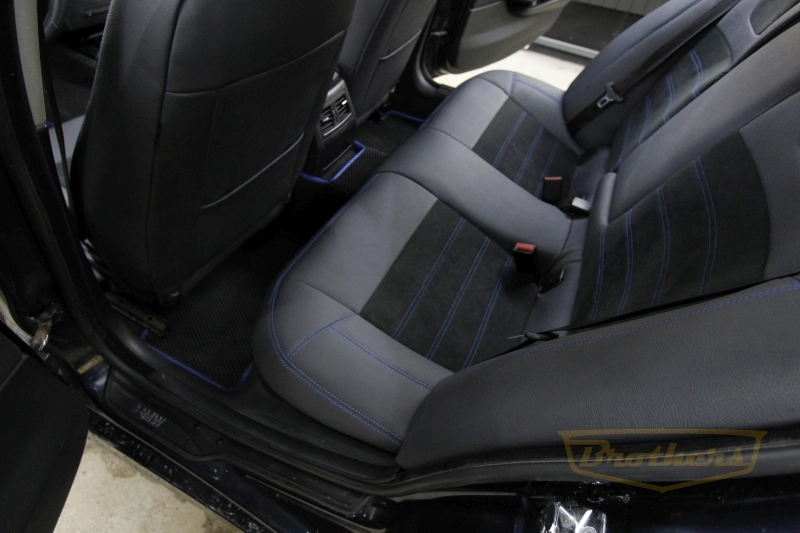 Чехлы BMW 3 (E90) серии "Aurora" (с алькантарой) - синяя строчка