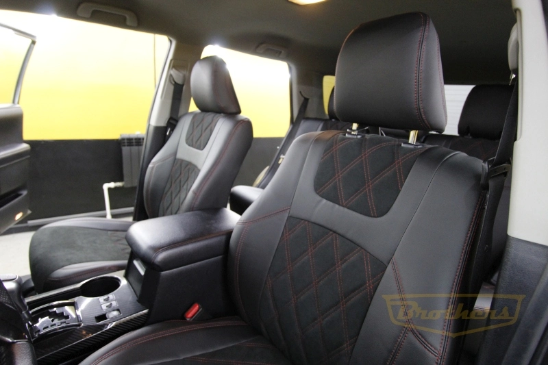 Авточехлы на Тойота 4 Рунер (Toyota 4 Runer) серии "Alcantara" - с ромбами и продлением передних сидений, красная строчка