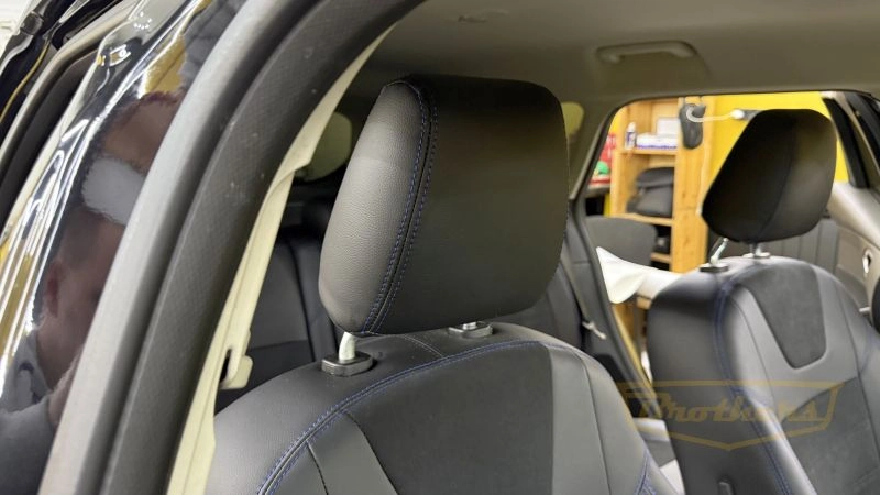 Чехлы на Ford Focus 3 Titanium, серии "Alcantara" - синяя строчка, продление передних сидений алькантарой