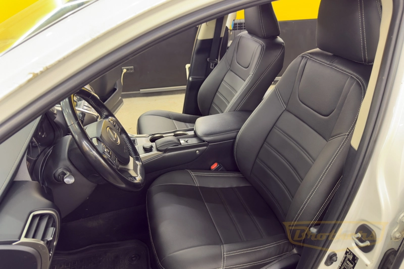 Чехлы на сидения Lexus NX (2017 - 2021) серии "Premium" - серая строчка, гладкий центр