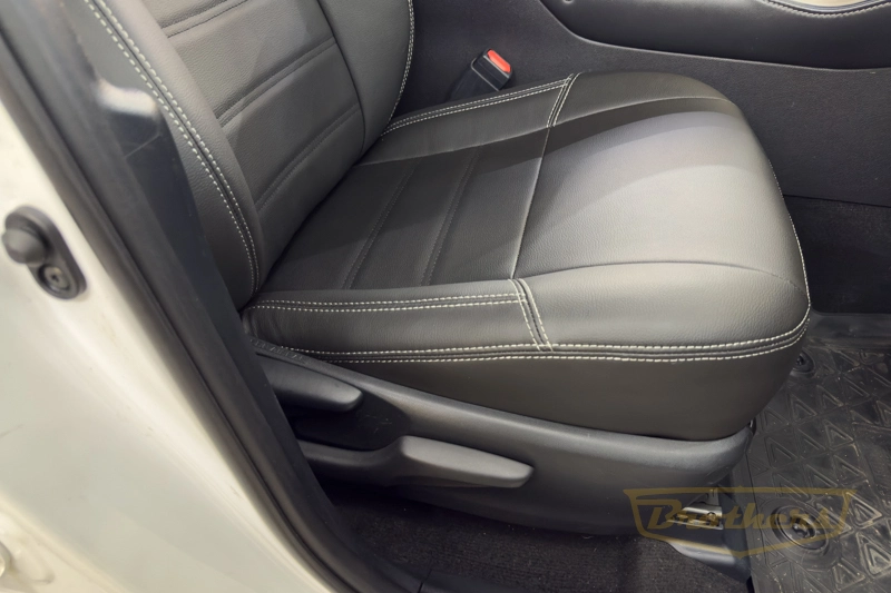 Чехлы на сидения Lexus NX (2017 - 2021) серии "Premium" - серая строчка, гладкий центр