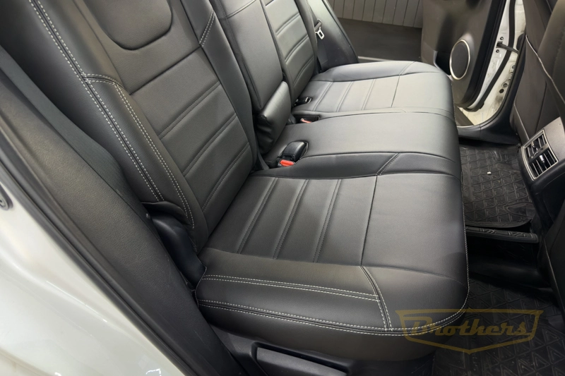 Чехлы на сидения Lexus NX (2017 - 2021) серии "Premium" - серая строчка, гладкий центр