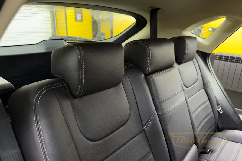 Чехлы на сидения Lexus NX (2017 - 2021) серии "Premium" - серая строчка, гладкий центр