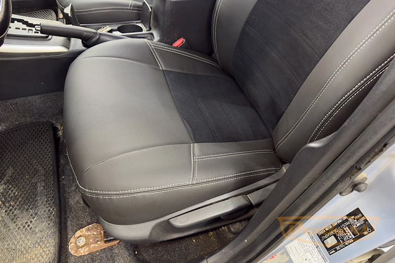 Авточехлы на Toyota Corolla (E140/E150), серии "Premium Plus" - серая строчка