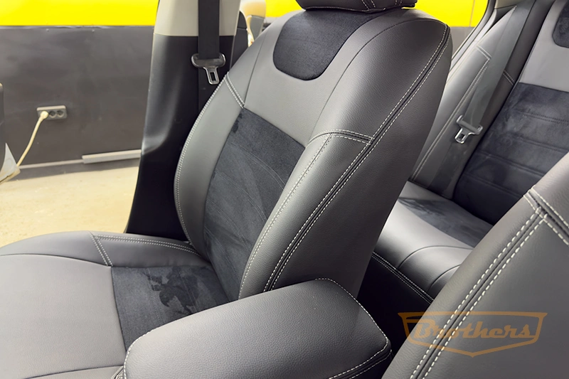 Авточехлы на Toyota Corolla (E140/E150), серии "Premium Plus" - серая строчка