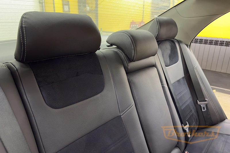 Авточехлы на Toyota Corolla (E140/E150), серии "Premium Plus" - серая строчка