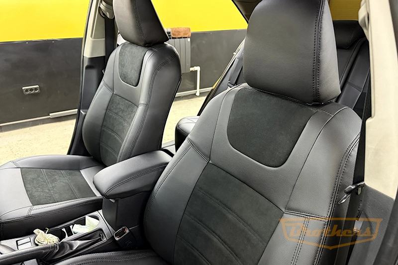 Авточехлы на Toyota Corolla (E160), серии "Alcantara" - черная строчка