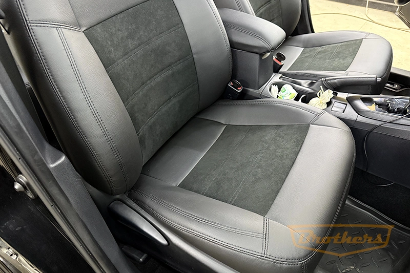 Авточехлы на Toyota Corolla (E160), серии "Alcantara" - черная строчка