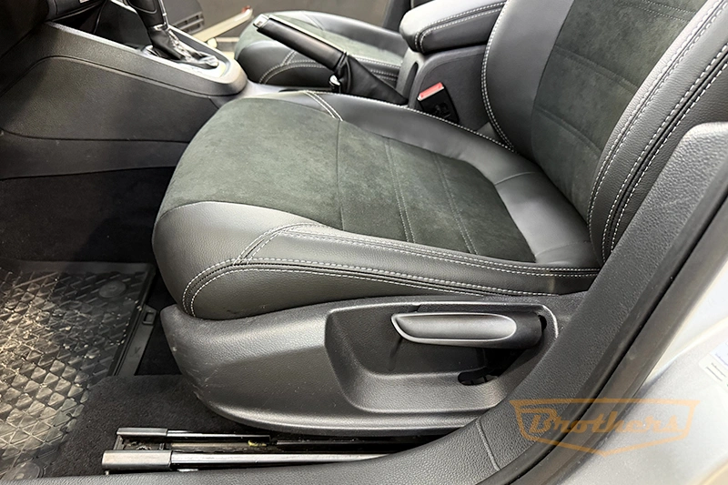 Чехлы на Volkswagen Jetta 6, (Comfort Line) серии "Alcantara Full" - серая строчка