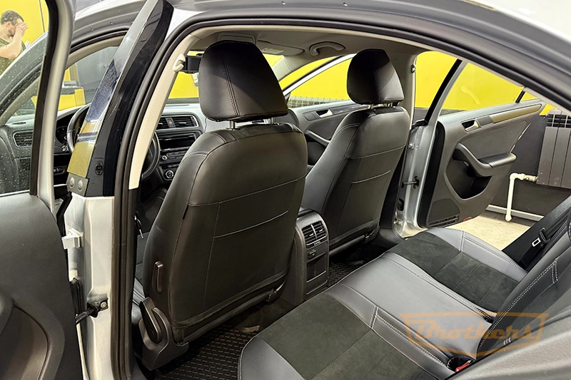 Чехлы на Volkswagen Jetta 6, (Comfort Line) серии "Alcantara Full" - серая строчка