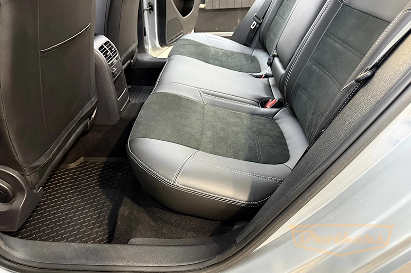 Чехлы на Volkswagen Jetta 6, (Comfort Line) серии "Alcantara Full" - серая строчка