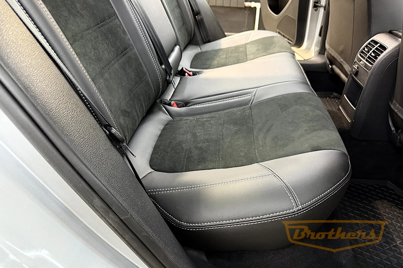 Чехлы на Volkswagen Jetta 6, (Comfort Line) серии "Alcantara Full" - серая строчка