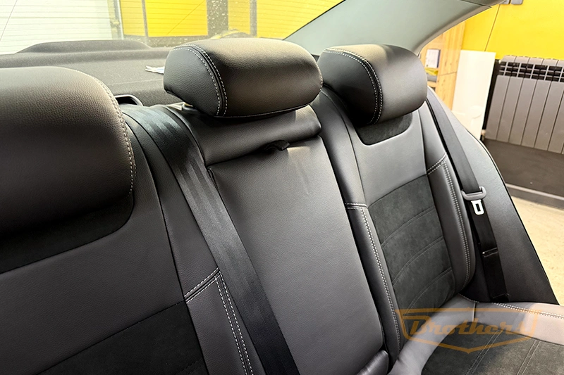 Чехлы на Volkswagen Jetta 6, (Comfort Line) серии "Alcantara Full" - серая строчка